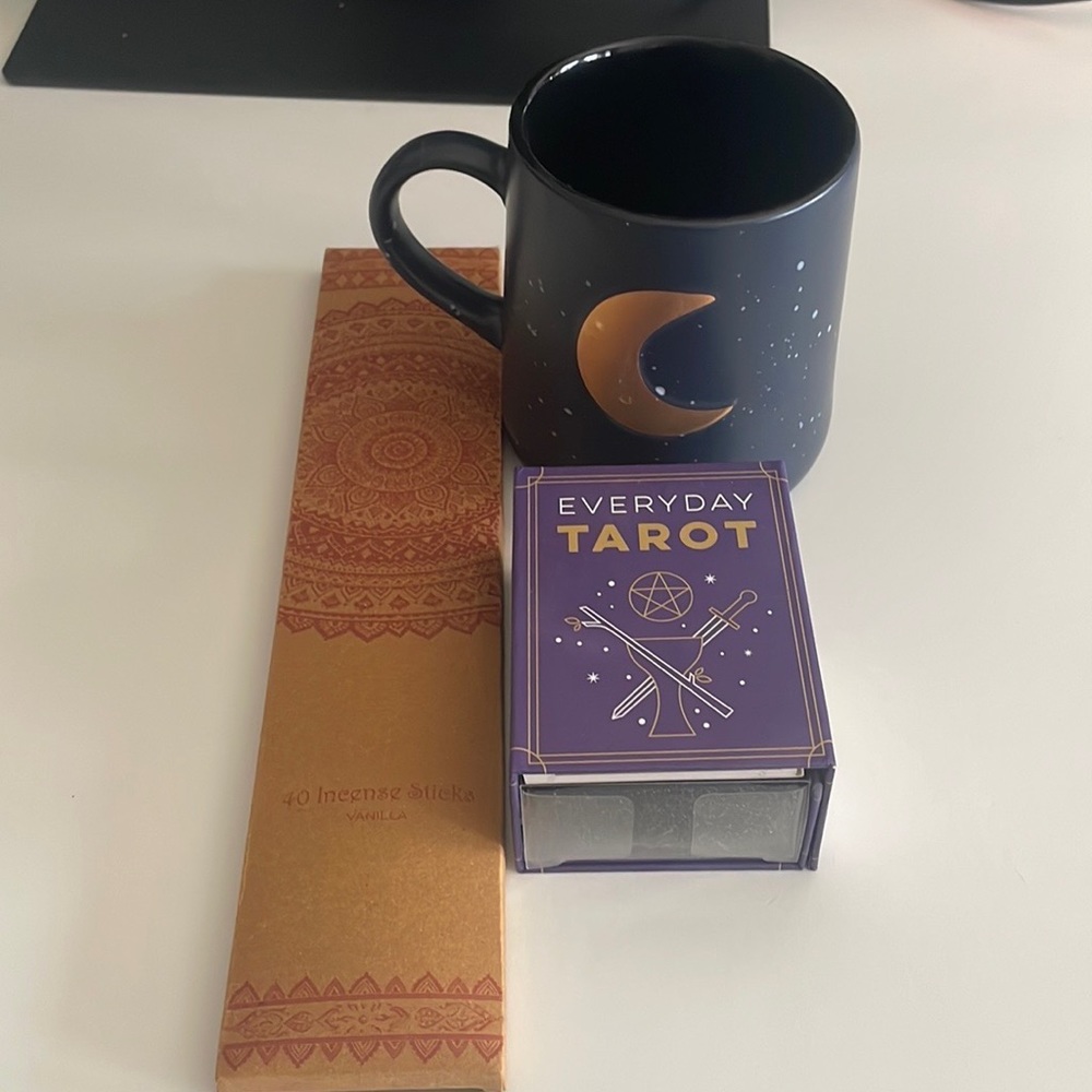 Everyday tarot cards, celestial moon mug, 39 incense vanilla sticks